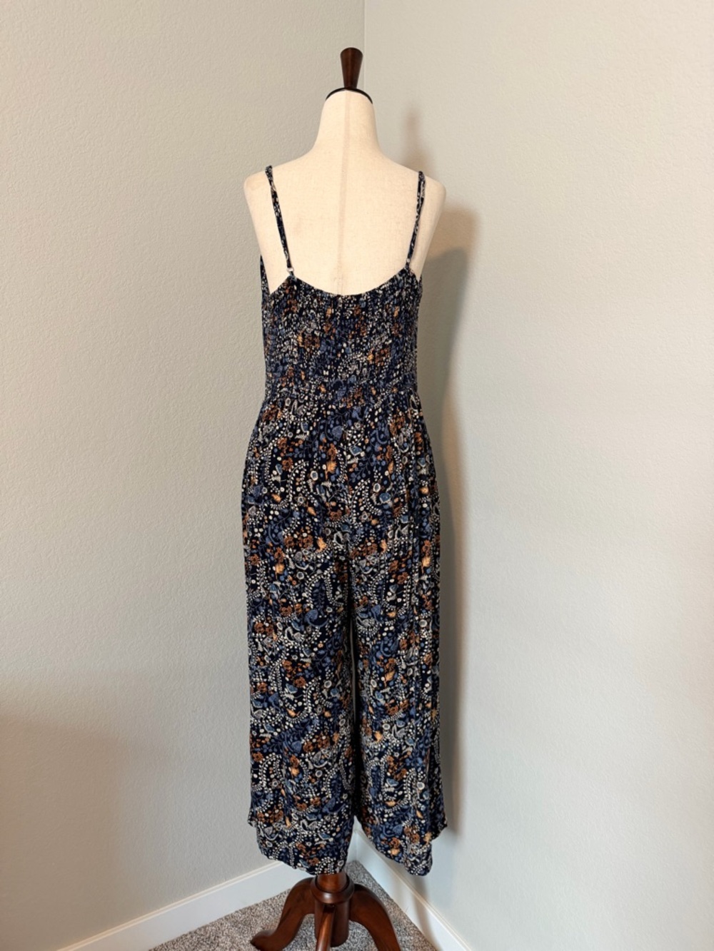 Roan + Ryan Elaine Navy Floral Wide Leg Jumpsuit - Size Large - Picture 5 of 10
